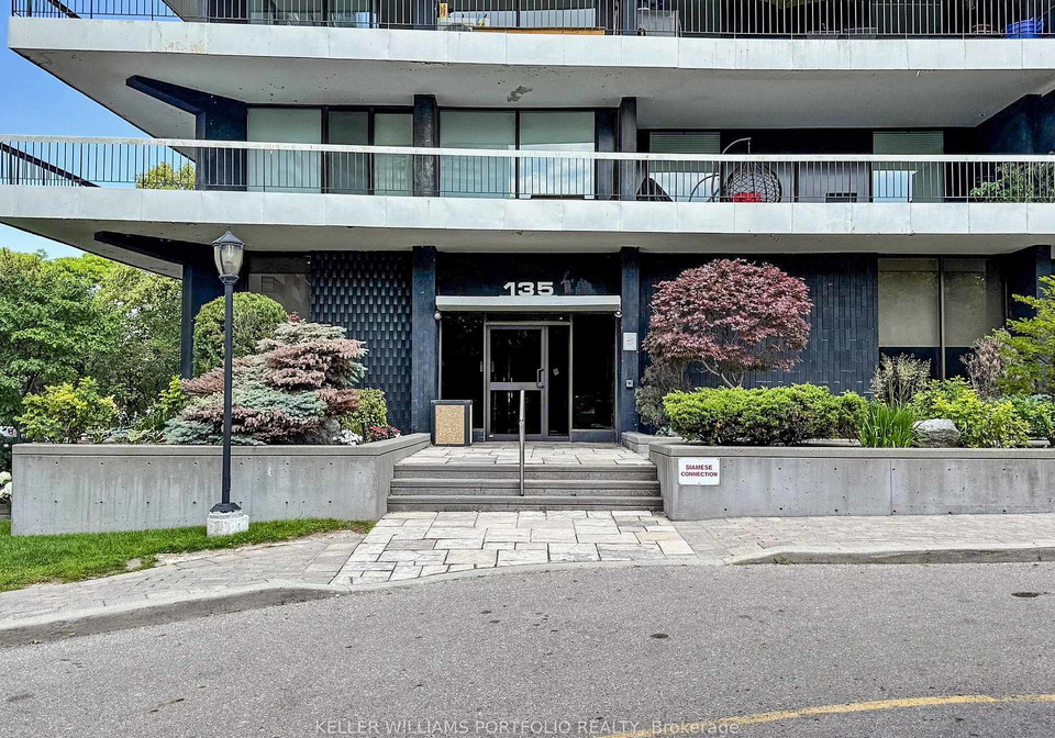 135-antibes-drive-toronto-ontario-c12312347