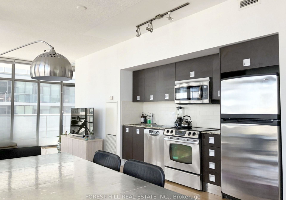 33-charles-street-e-e-toronto-ontario-c12312372