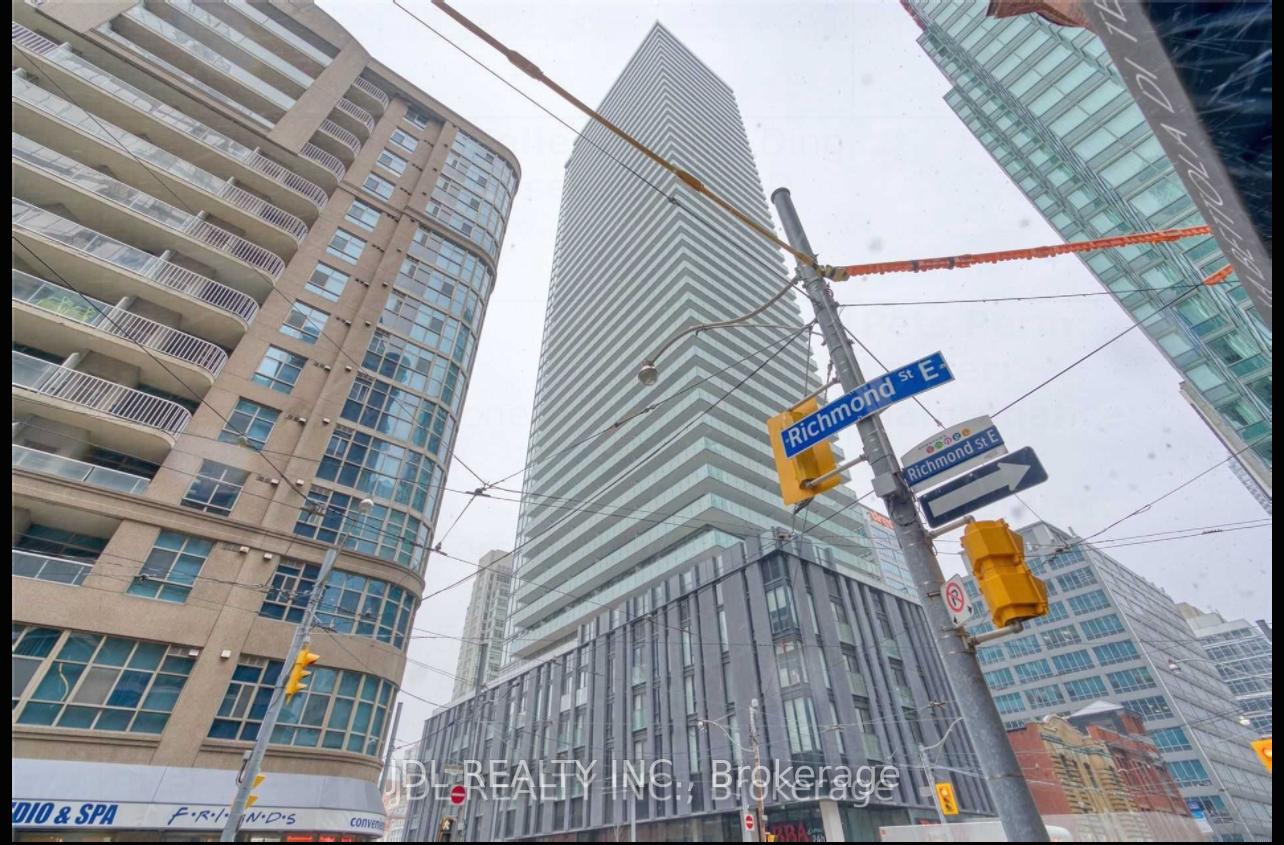 25-richmond-street-e-e-toronto-ontario-c12312504