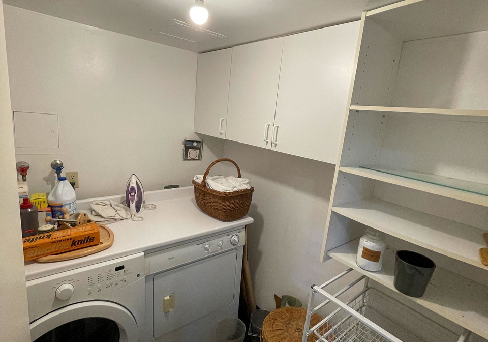 195-wynford-drive-east-york-ontario-c12312534