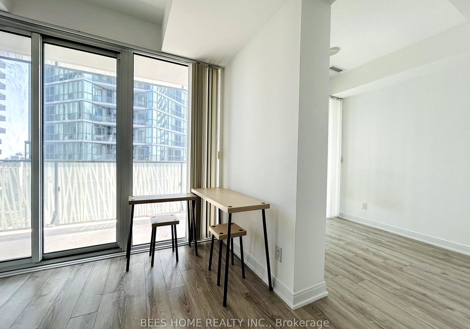 42-charles-street-e-e-toronto-ontario-c12312792