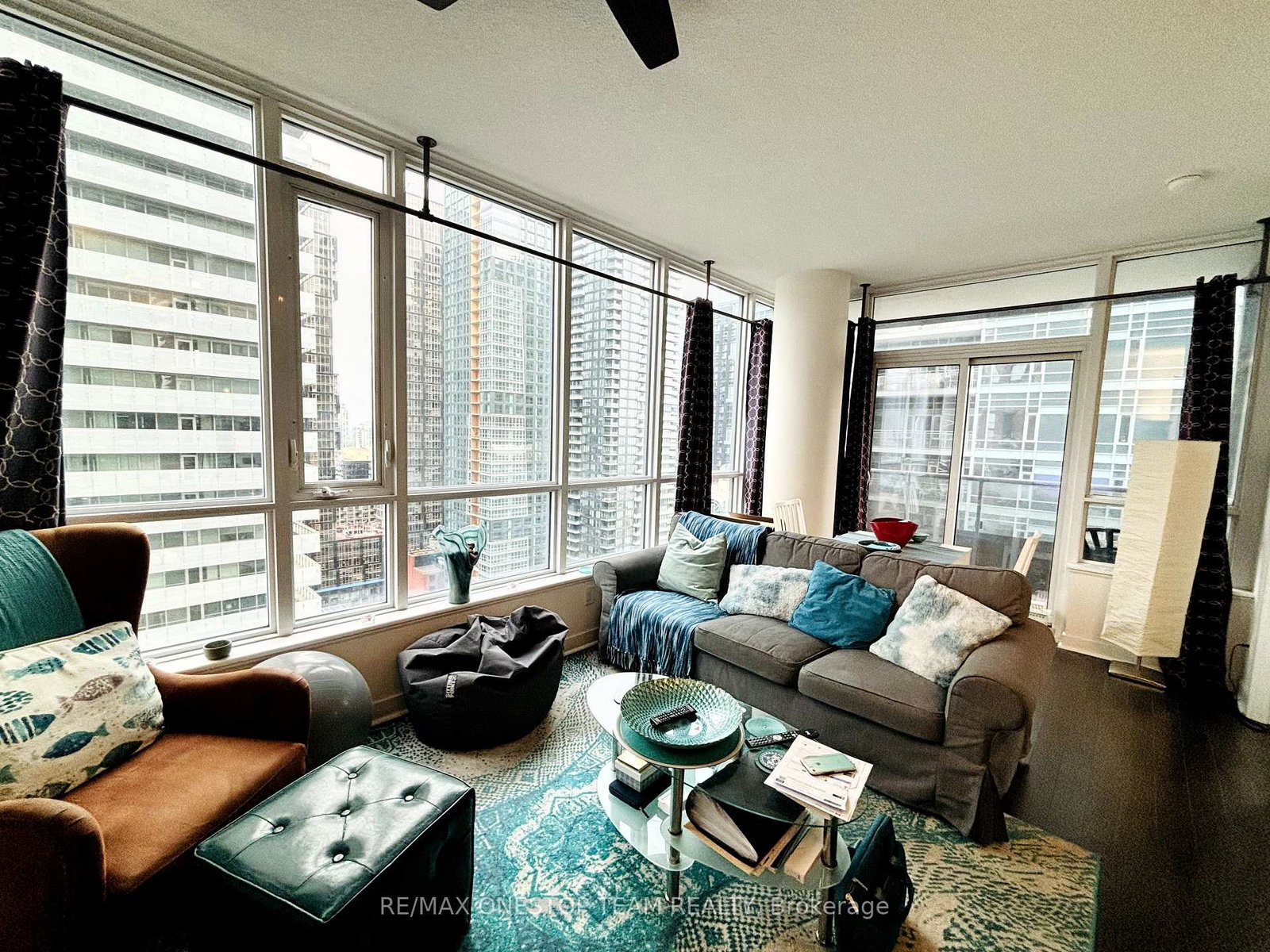 295-adelaide-street-w-w-toronto-ontario-c12312813