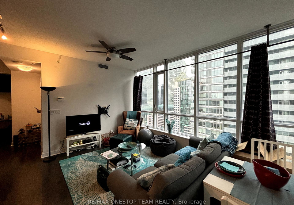 295-adelaide-street-w-w-toronto-ontario-c12312813