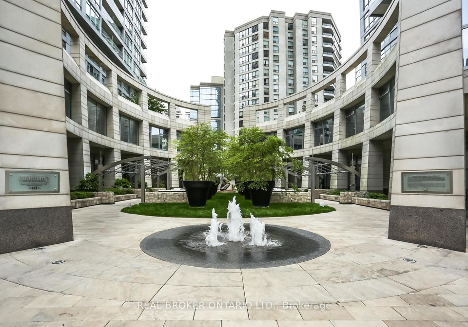 2191-yonge-street-na-toronto-ontario-c12312815