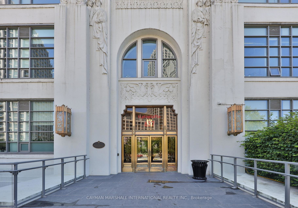 637-lakeshore-boulevard-w-w-toronto-ontario-c12312998