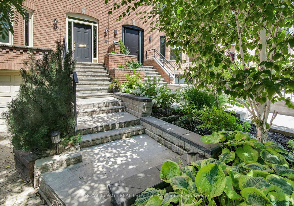 16-duggan-avenue-toronto-ontario-c12313170