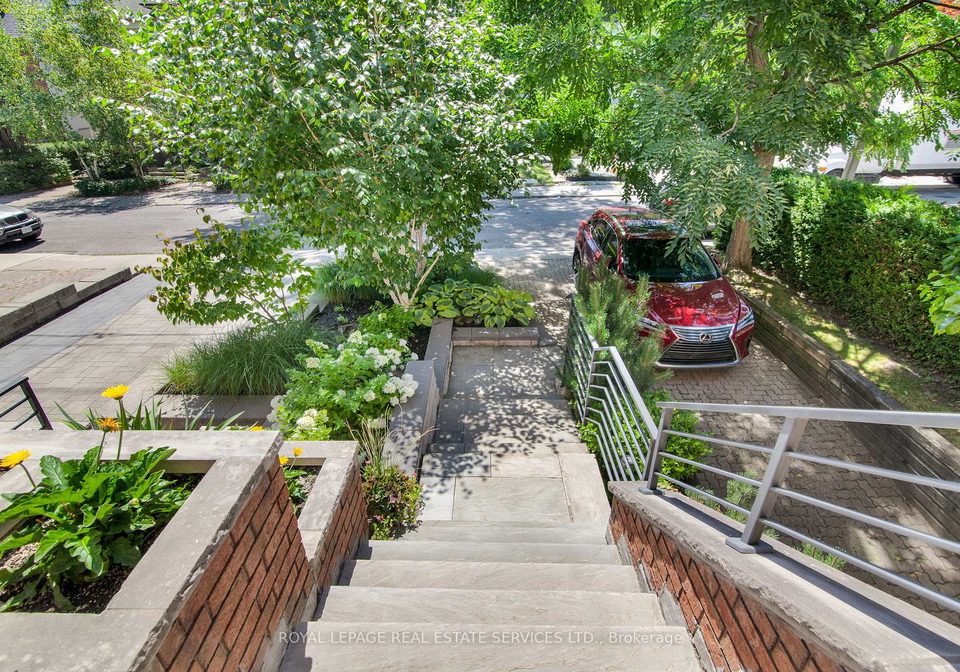 16-duggan-avenue-toronto-ontario-c12313170