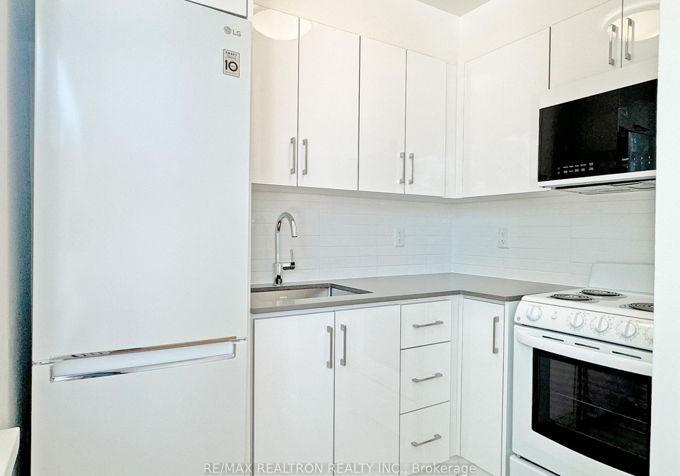 1545-bathurst-street-toronto-ontario-c12313465