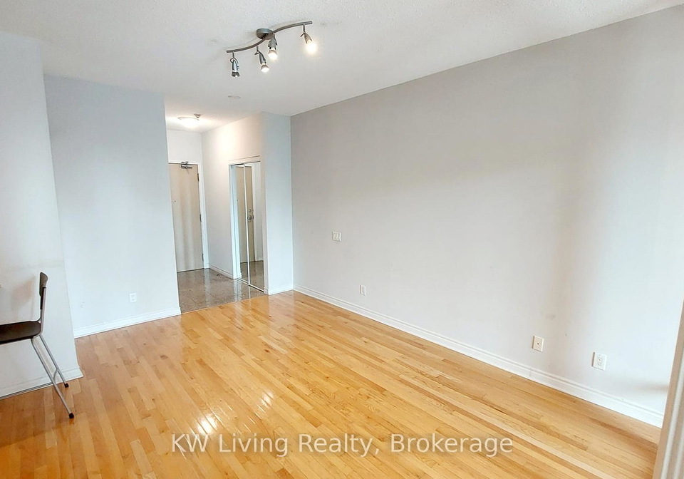 60-byng-avenue-north-york-ontario-c12313744
