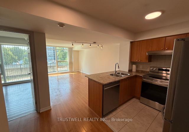 18-valley-woods-road-north-york-ontario-c12313759