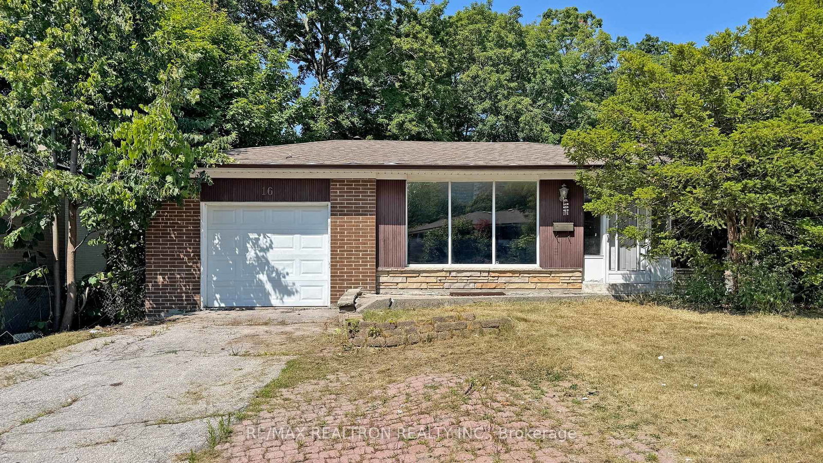 16-flavian-crescent-north-york-ontario-c12313857