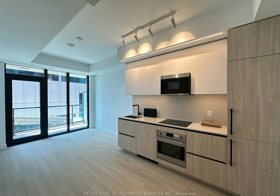 699-sheppard-avenue-e-e-north-york-ontario-c12313945