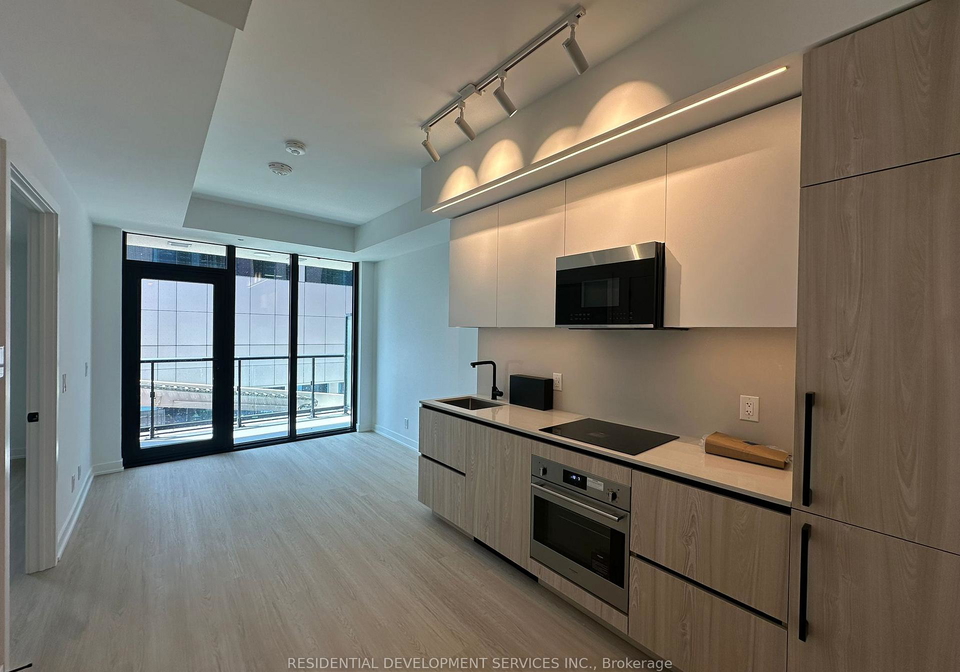 699-sheppard-avenue-e-e-north-york-ontario-c12313945