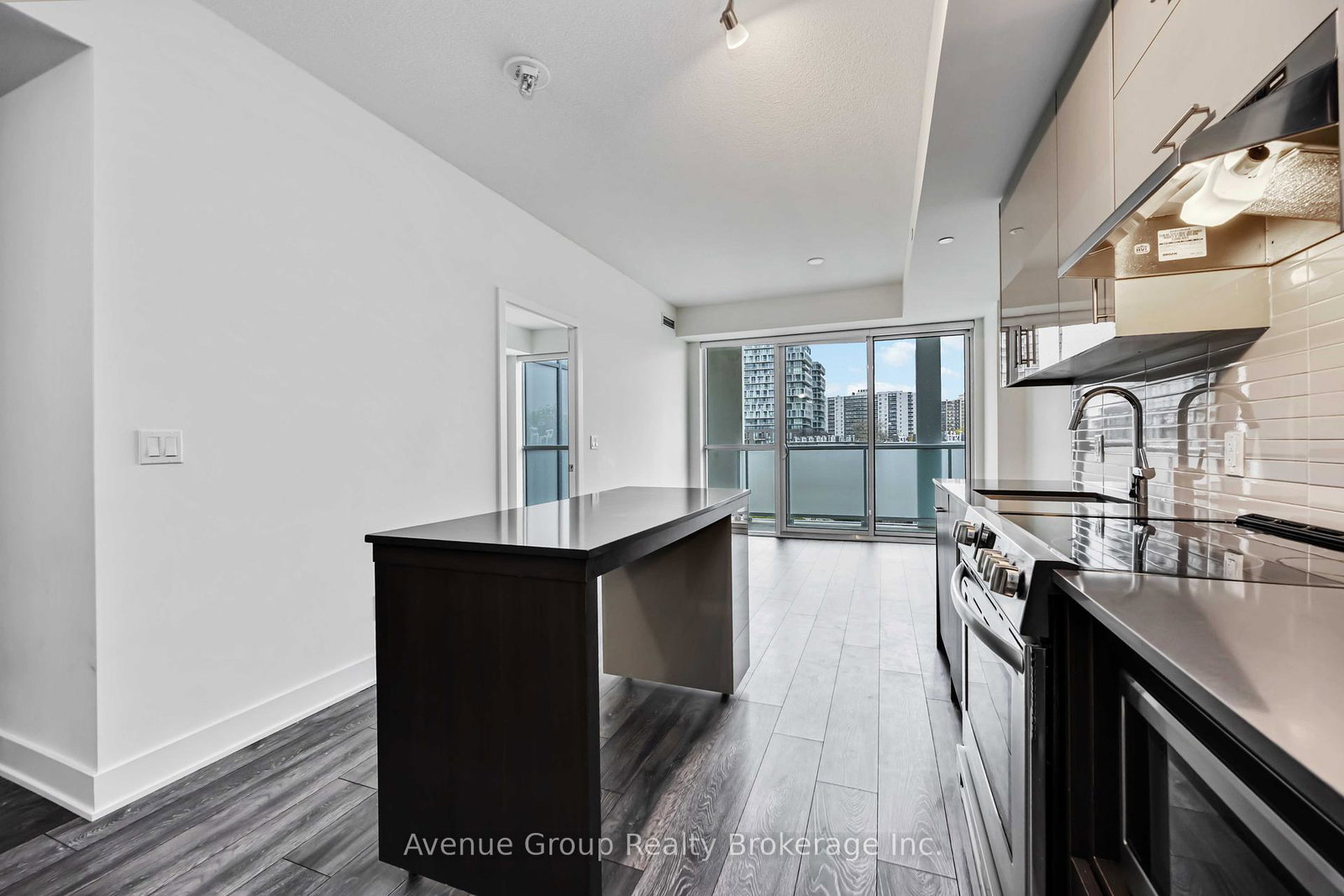 188-fairview-mall-drive-north-york-ontario-c12313953