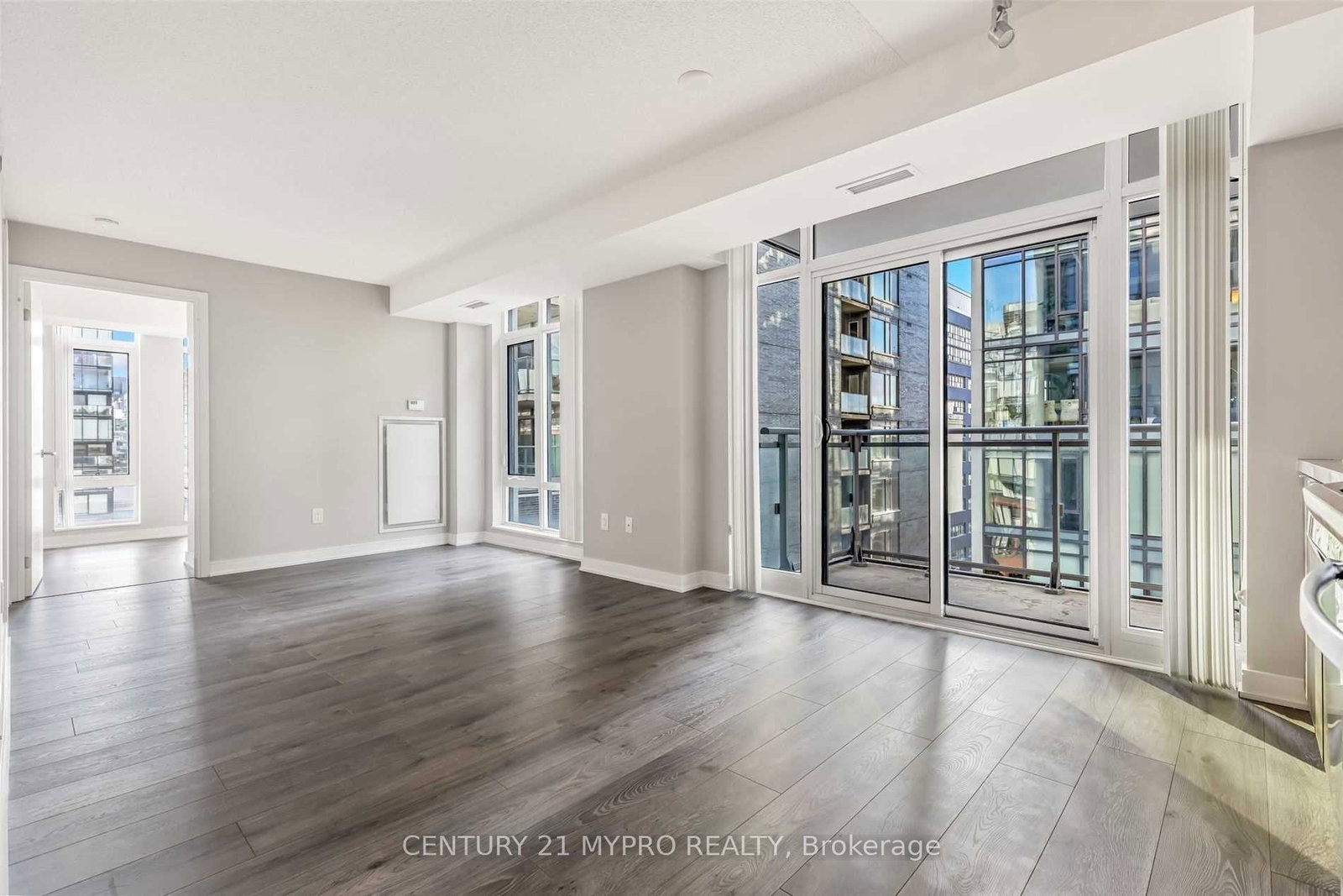 525-adelaide-street-w-w-toronto-ontario-c12314017