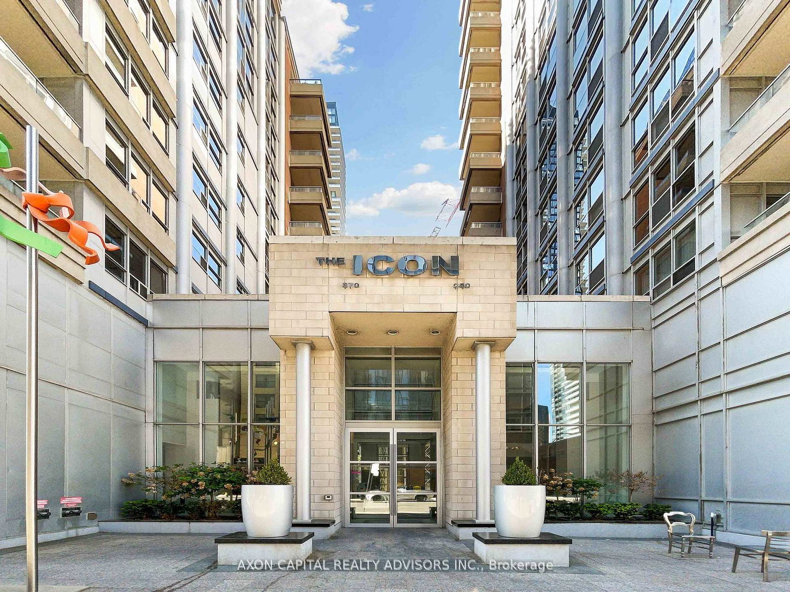 250-wellington-street-w-w-toronto-ontario-c12314018