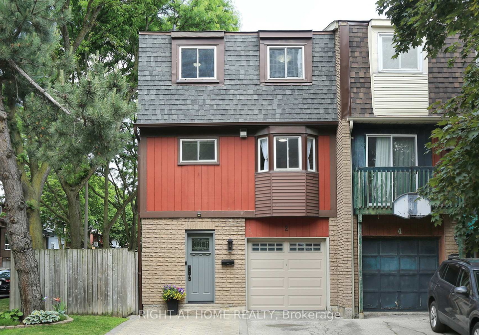 2-snapdragon-drive-north-york-ontario-c12314298