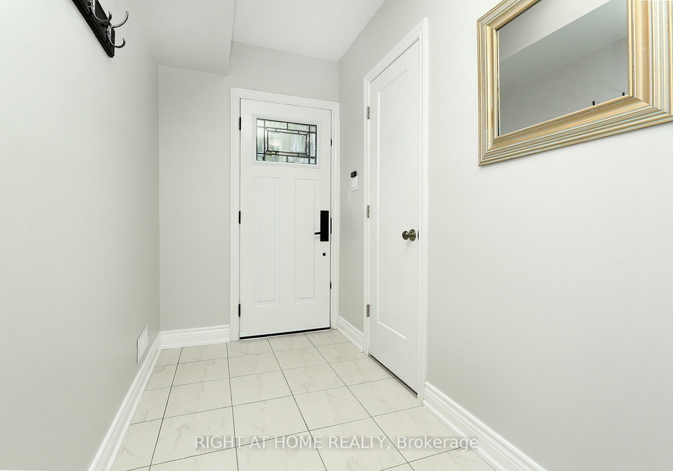 2-snapdragon-drive-north-york-ontario-c12314298