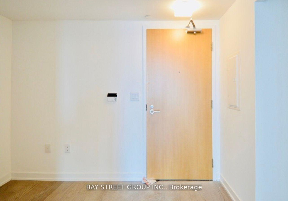 11-wellesley-street-w-w-toronto-ontario-c12314352