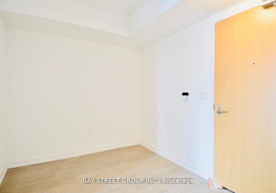11-wellesley-street-w-w-toronto-ontario-c12314352