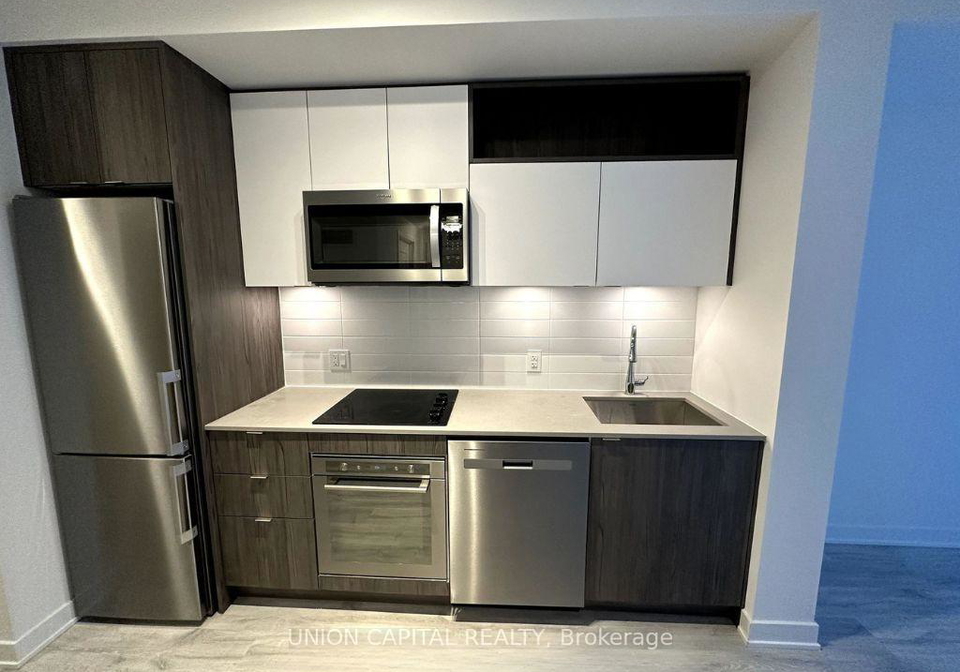 60-princess-street-toronto-ontario-c12314543