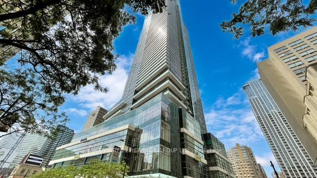 386-yonge-street-toronto-ontario-c12314592