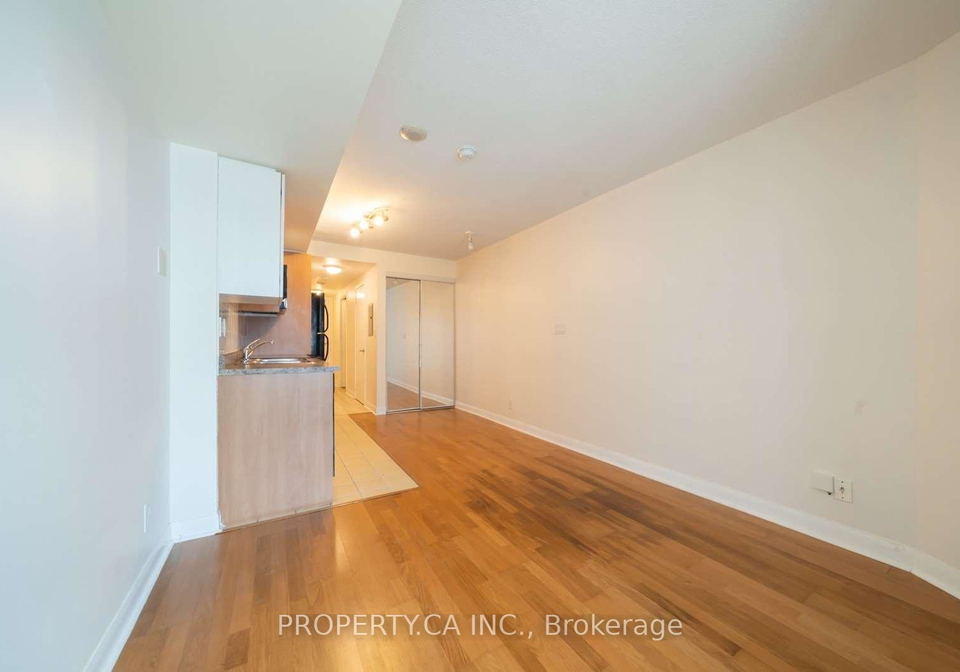 600-fleet-street-toronto-ontario-c12314618