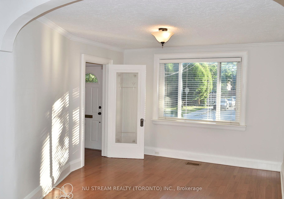 227-airdrie-road-east-york-ontario-c12314702