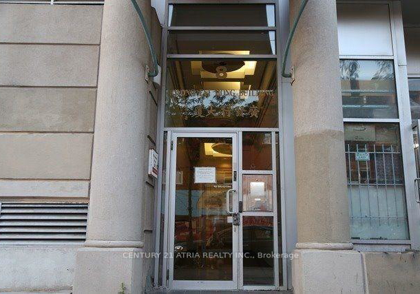 8-oxford-street-toronto-ontario-c12314753