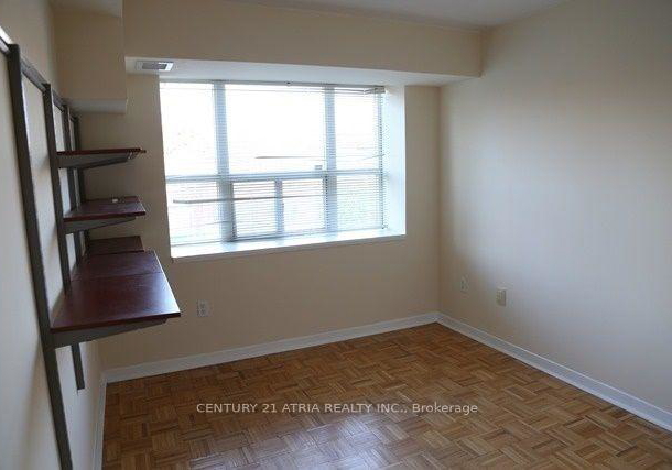 8-oxford-street-toronto-ontario-c12314753