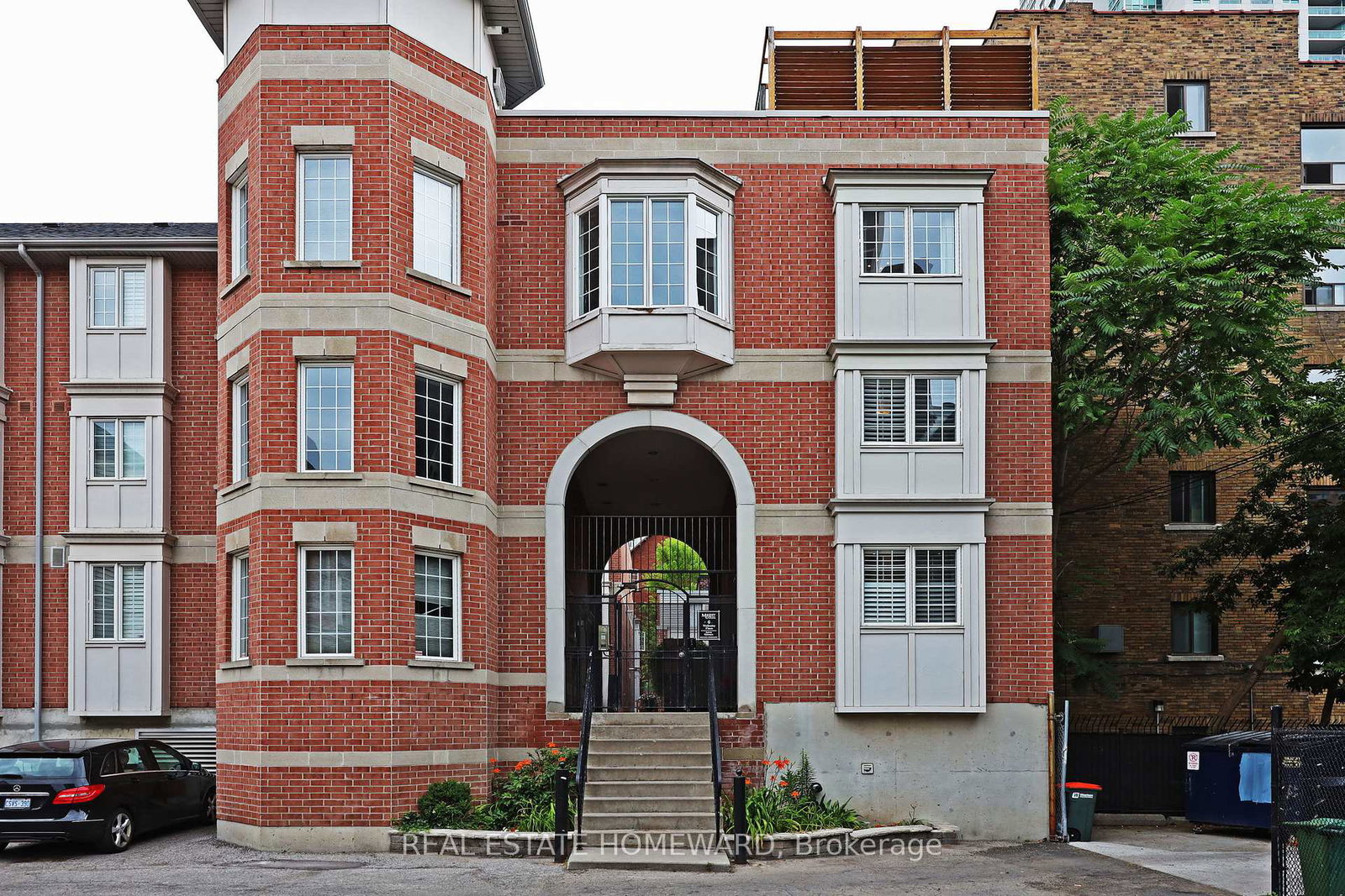 6-wellesley-place-toronto-ontario-c12314757