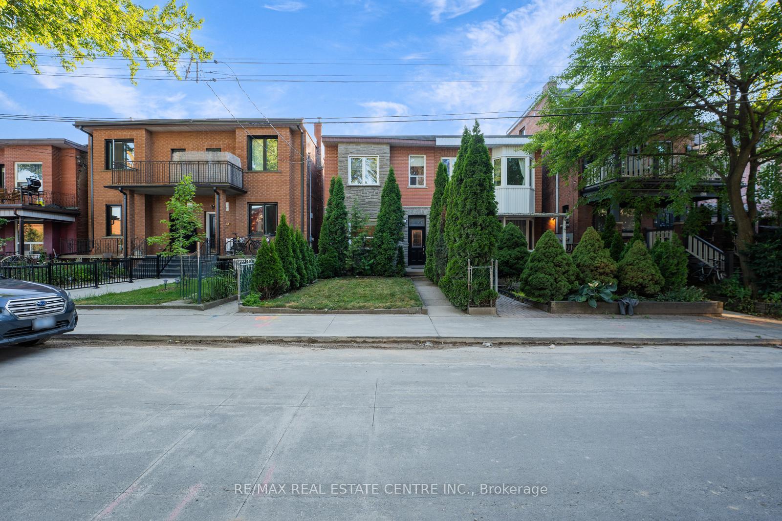 270-clinton-street-toronto-ontario-c12314780