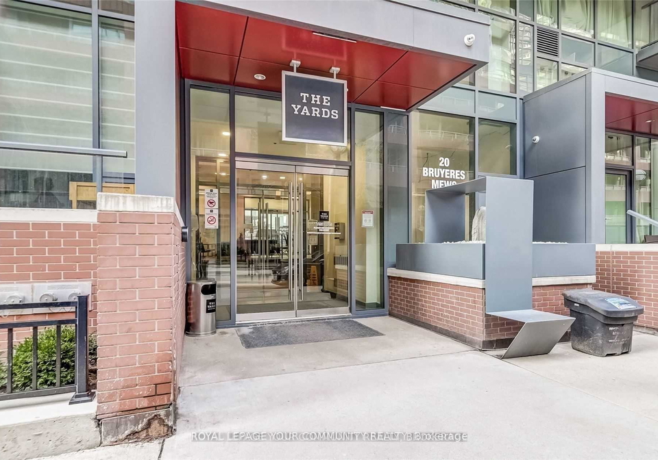 20-bruyeres-mews-toronto-ontario-c12314937