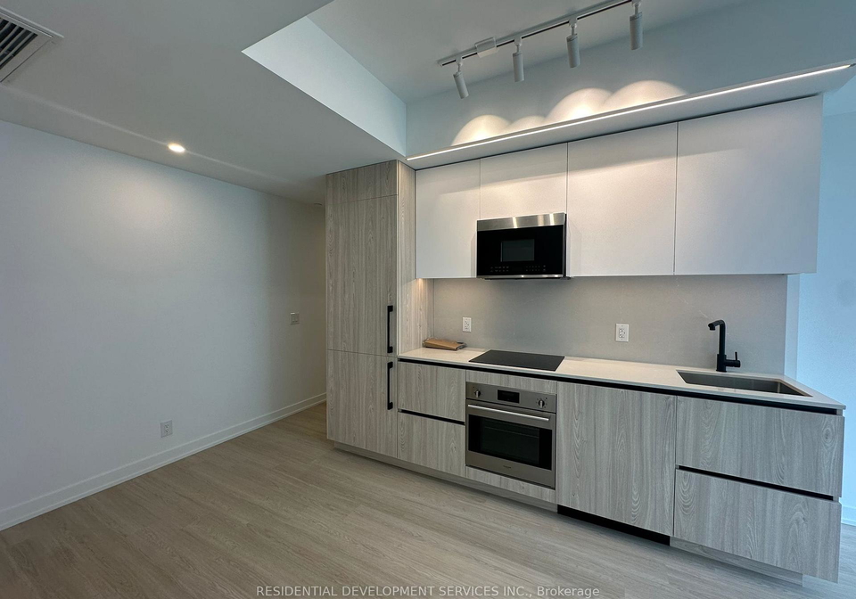 699-sheppard-avenue-e-e-north-york-ontario-c12315039