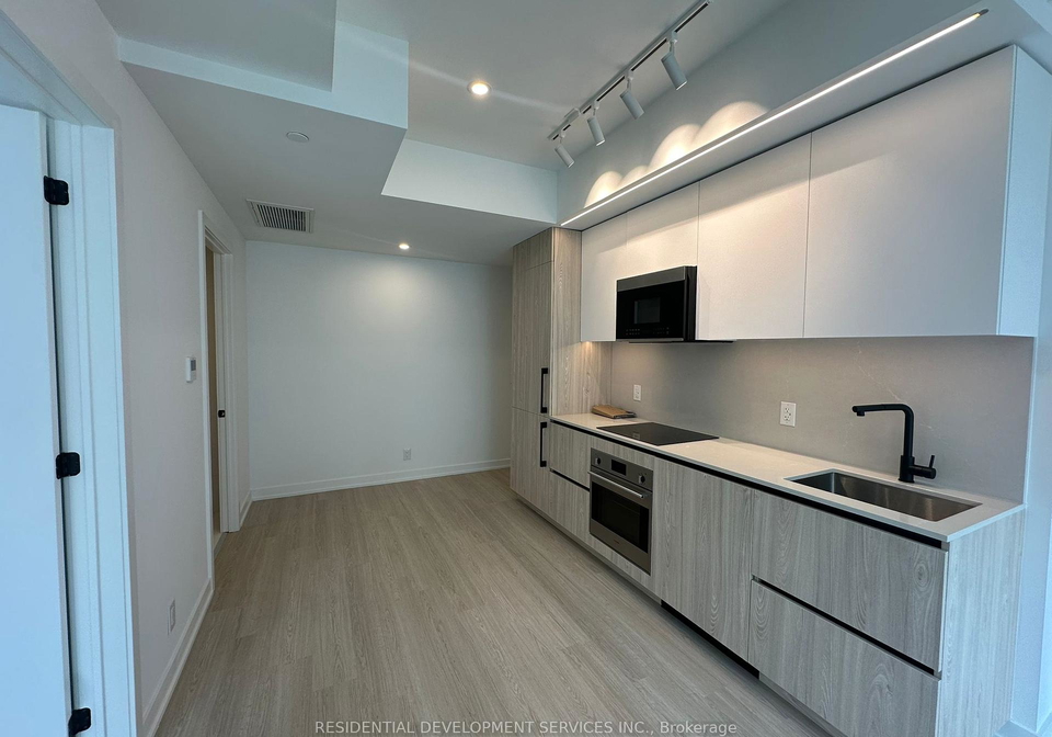 699-sheppard-avenue-e-e-north-york-ontario-c12315039
