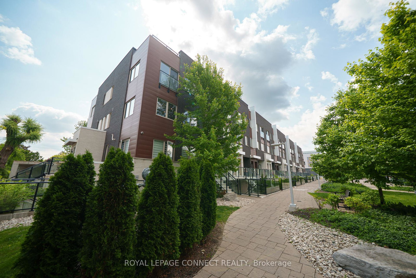 780-sheppard-avenue-e-e-north-york-ontario-c12315060