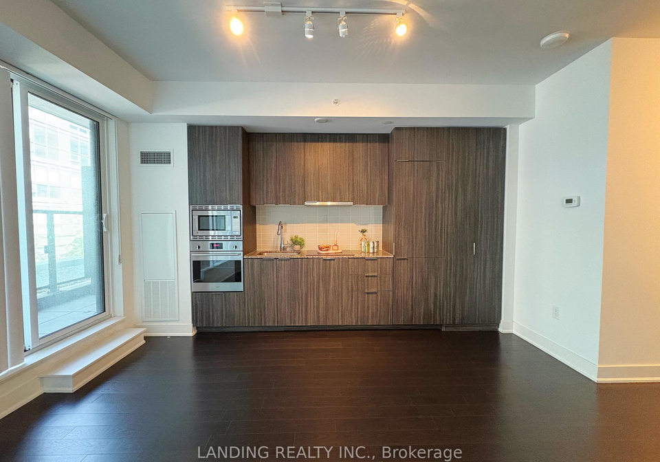 955-bay-street-na-toronto-ontario-c12315102