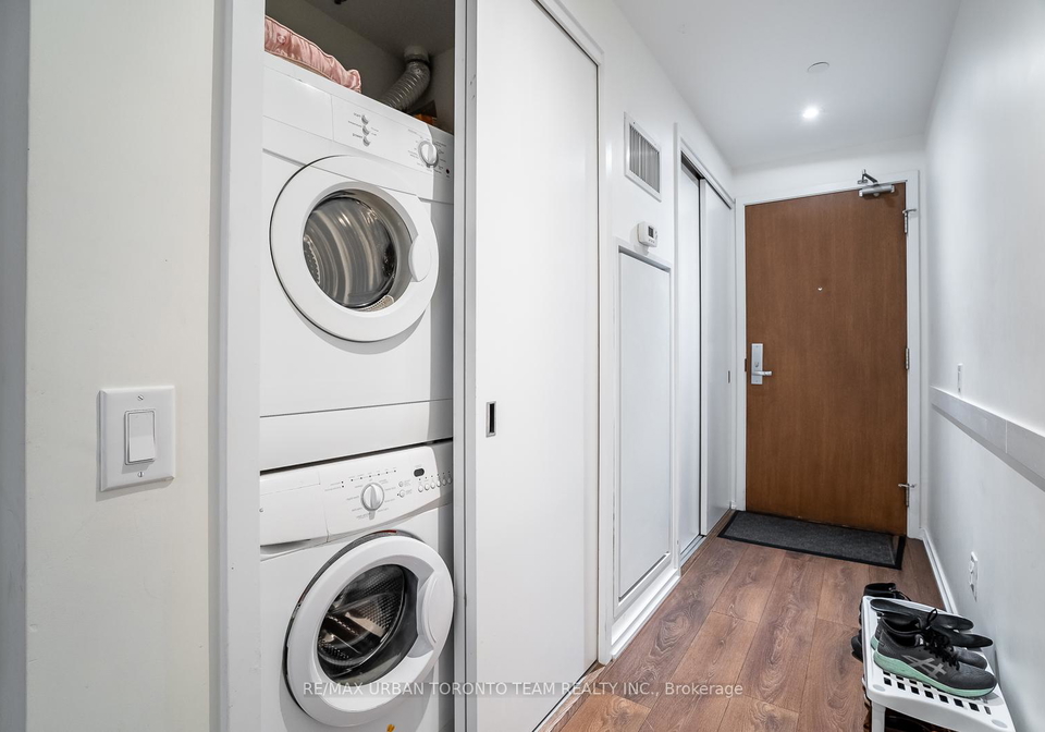 783-bathurst-street-toronto-ontario-c12315235