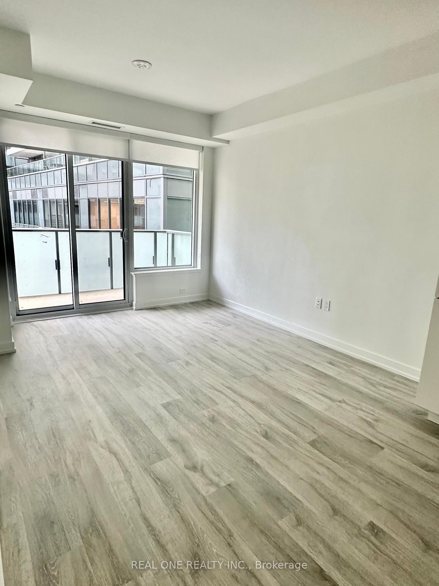 7-golden-lion-heights-north-york-ontario-c12315334