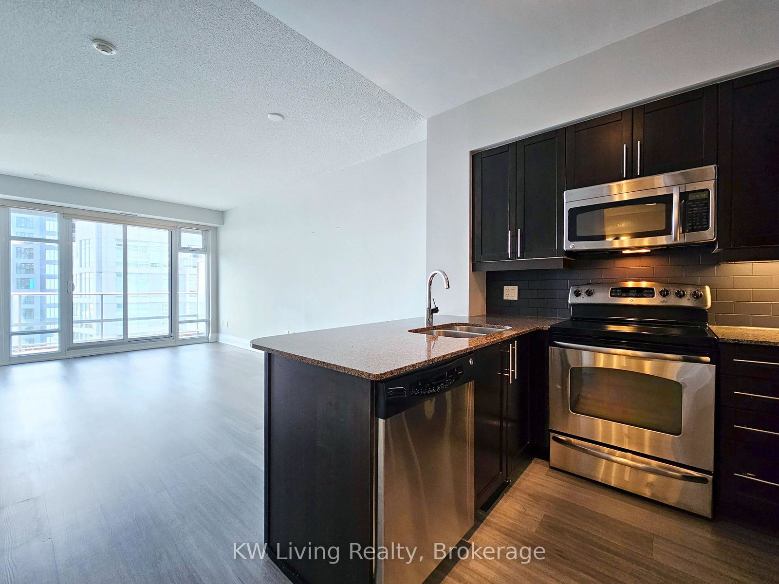 2191-yonge-street-toronto-ontario-c12315487