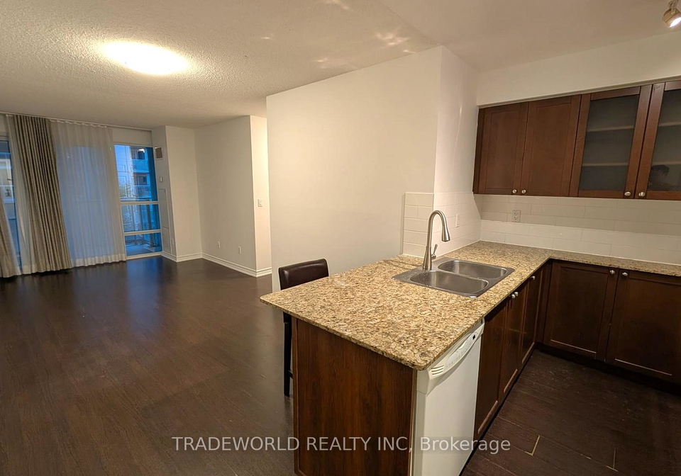 761-bay-street-toronto-ontario-c12315542