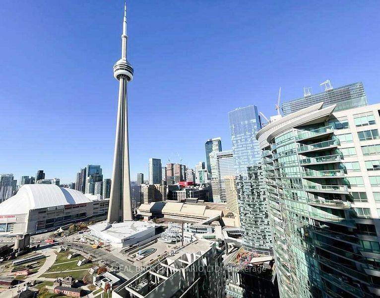 19-grand-trunk-crescent-toronto-ontario-c12315630