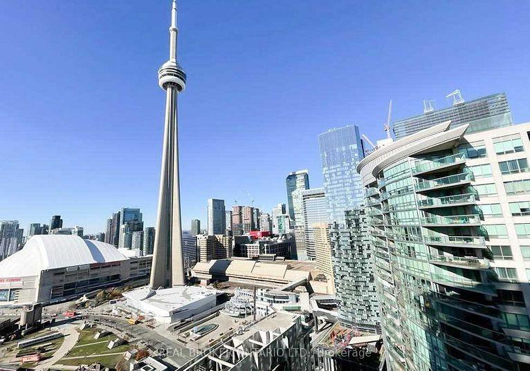 19-grand-trunk-crescent-toronto-ontario-c12315630