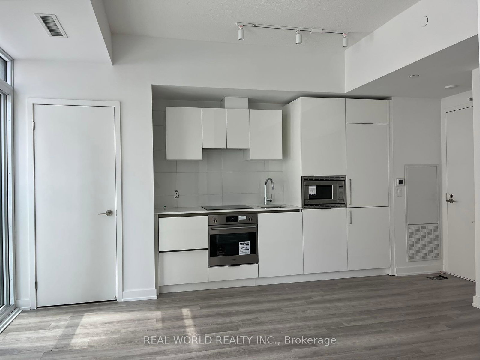 121-st-patrick-street-toronto-ontario-c12315643