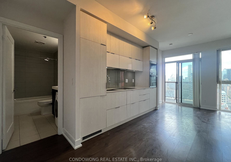 318-richmond-street-w-w-toronto-ontario-c12315657