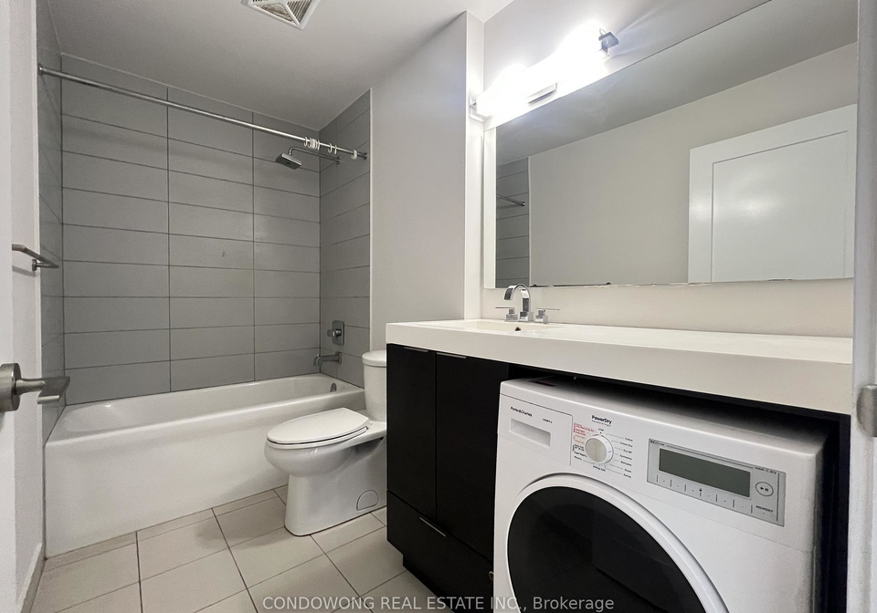 318-richmond-street-w-w-toronto-ontario-c12315657