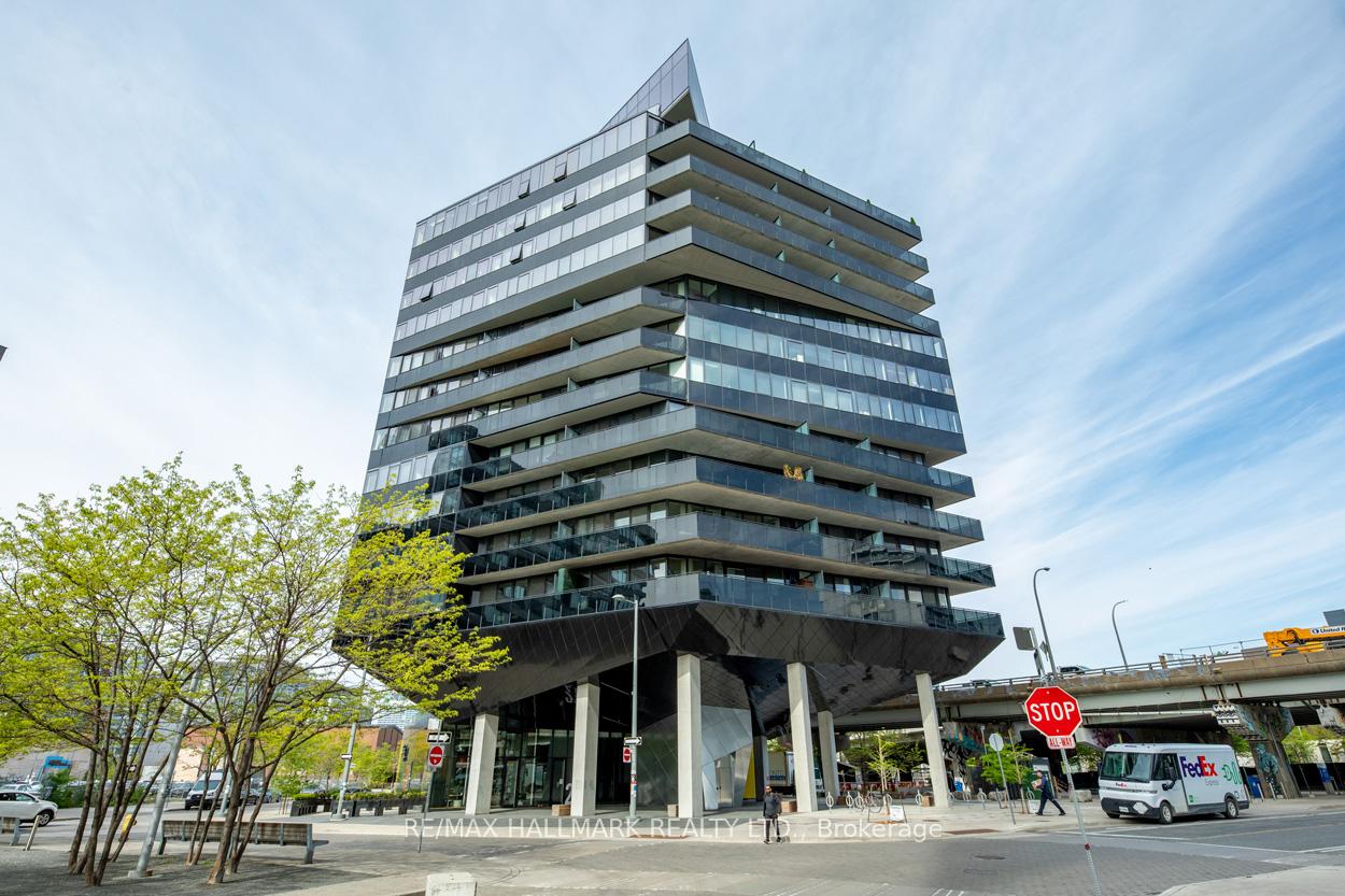 21-lawren-harris-square-toronto-ontario-c12315683