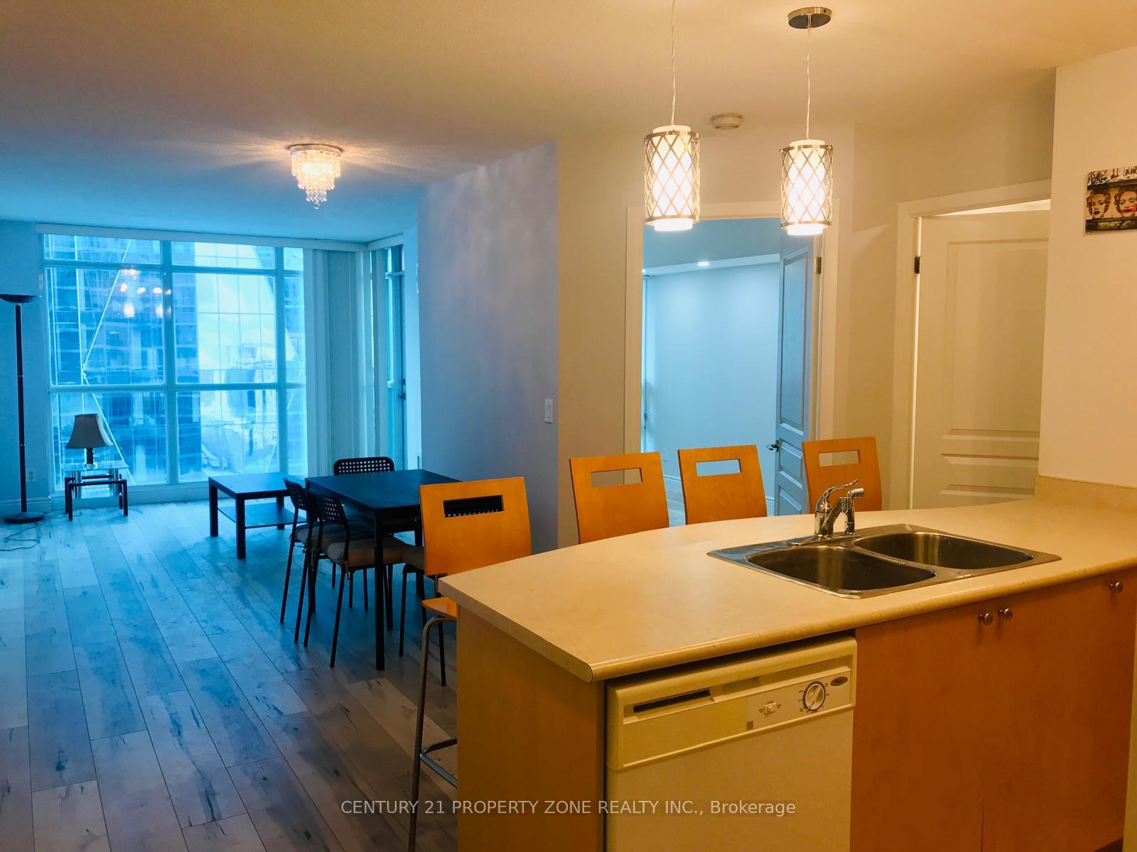 18-yonge-street-toronto-ontario-c12315970