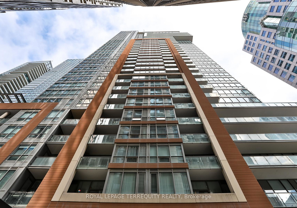 8-mercer-street-toronto-ontario-c12316066