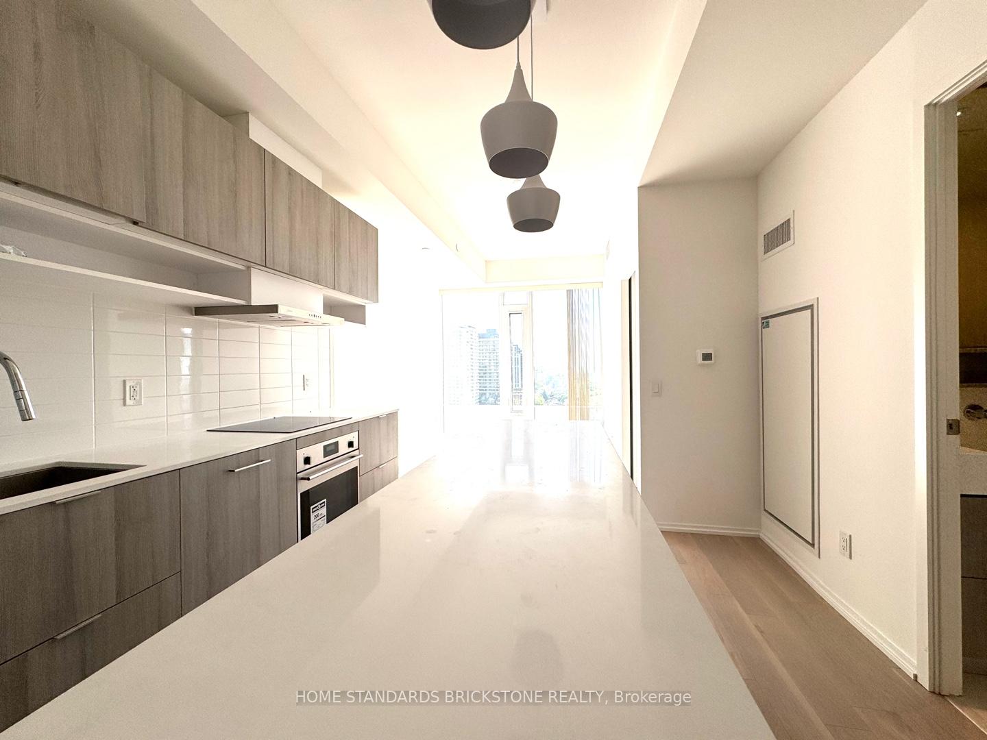 5-soudan-avenue-toronto-ontario-c12316460